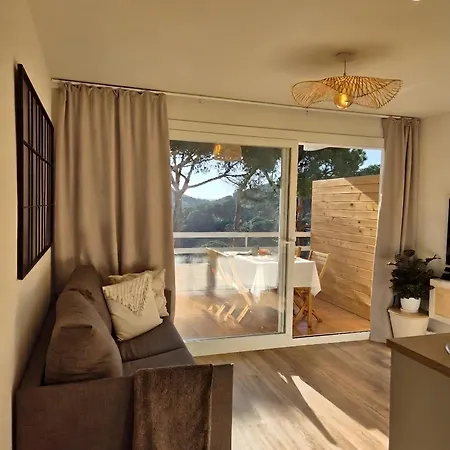 Sea & Sun Oasis - With Terrace & Shared Pool * Lloret de Mar